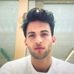 Meet your Posher, Leo